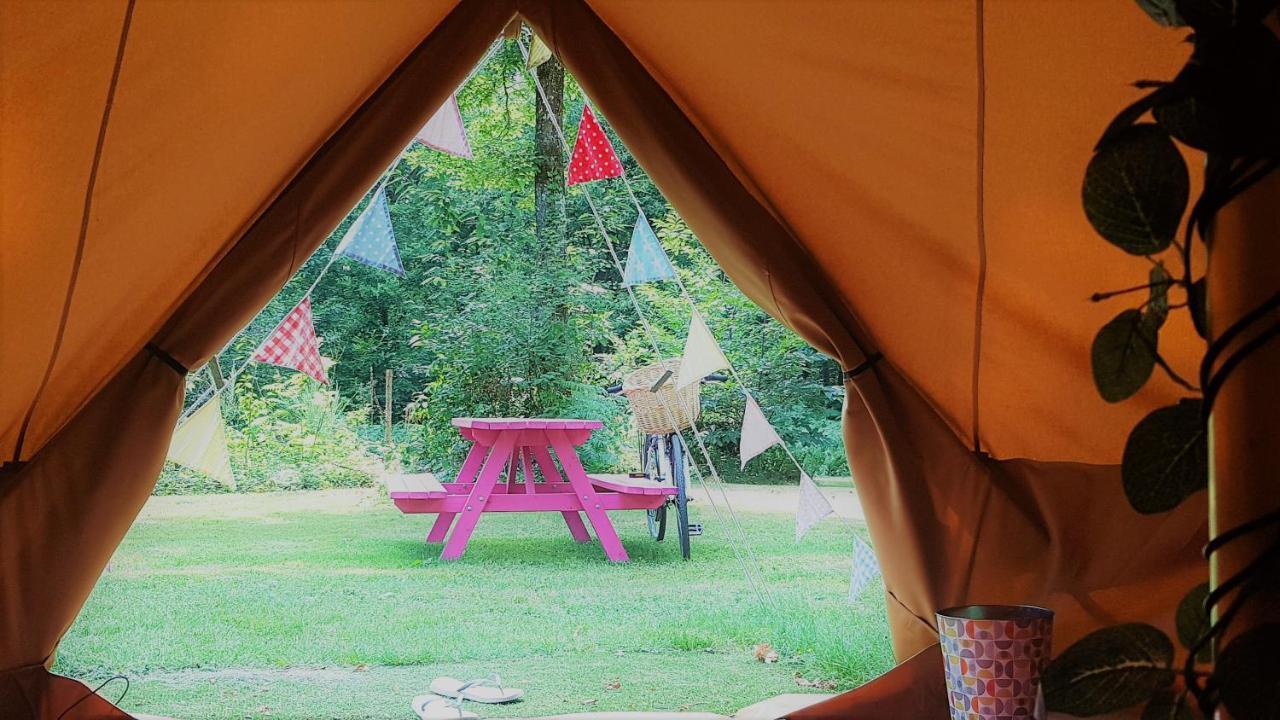 Camping Bois De St Hilaire Chalandray Exterior photo