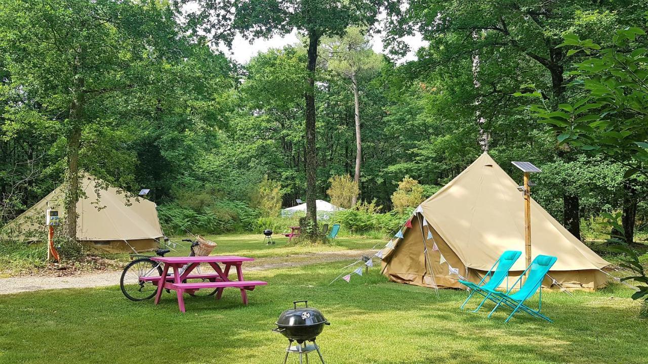 Camping Bois De St Hilaire Chalandray Exterior photo